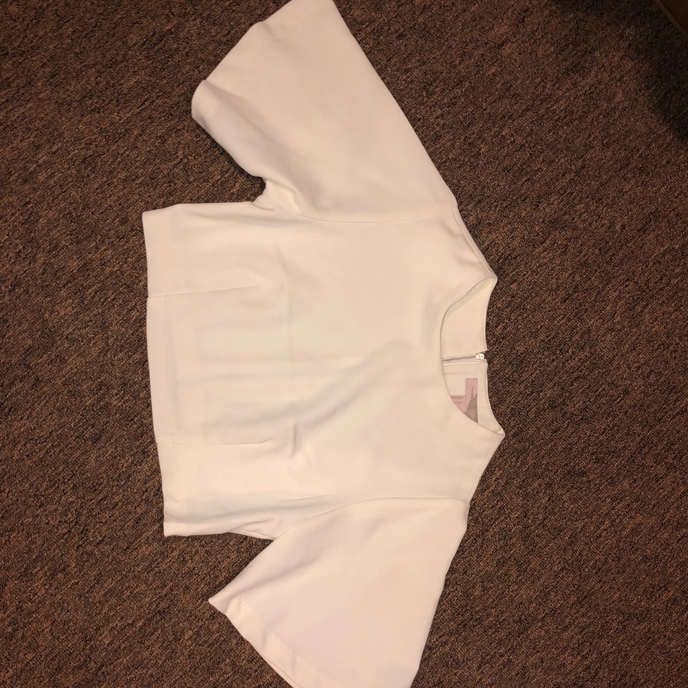 Top - Picture 2 of 2